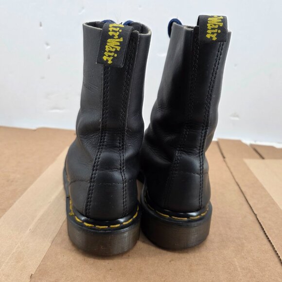 Dr Doc Martens Made in England Womens 10 Hole Distress Black Boots UK 5 US w's 7 - Picture 3 of 11